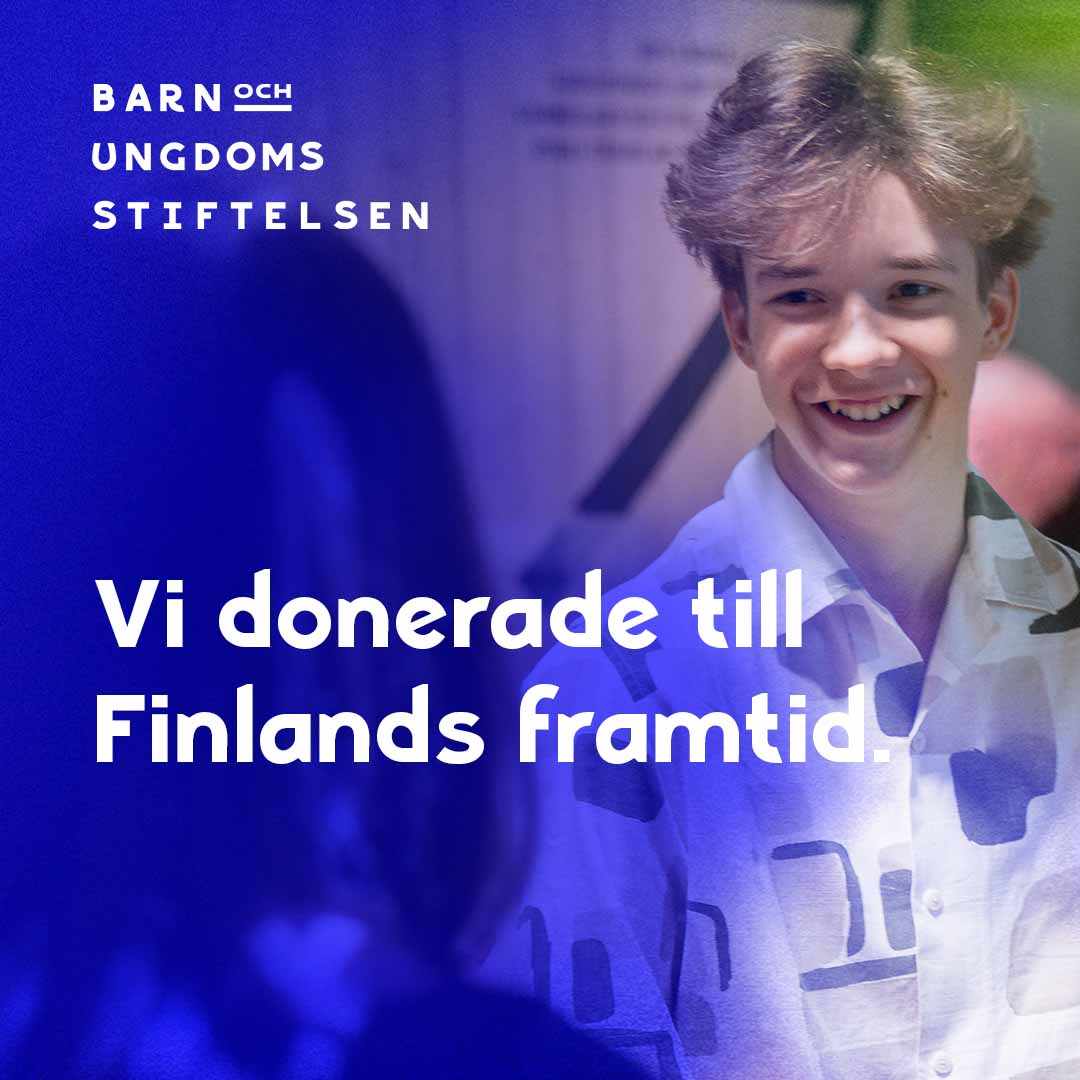 Hymyilevä poika, Lasten ja nuorten säätiön logo ja teksti: "Vi donerade till Finlands framtid".